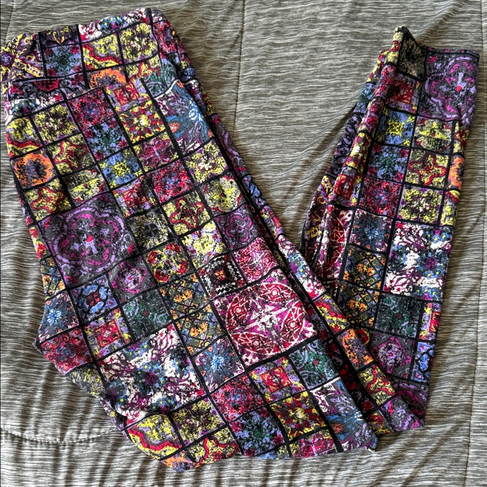 Lularoe Kaleidoscope Tall and Curvy Colorful Patterned Leggings